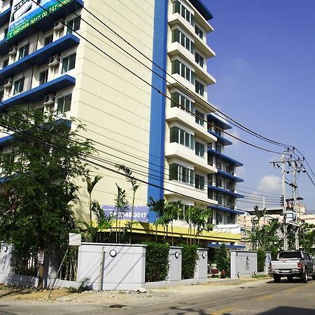 Cs Residence Bangkok Bagian luar foto