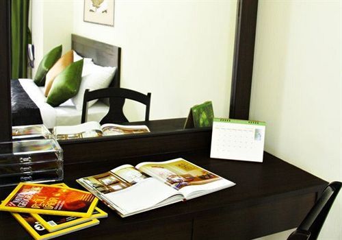 Cs Residence Bangkok Bagian luar foto